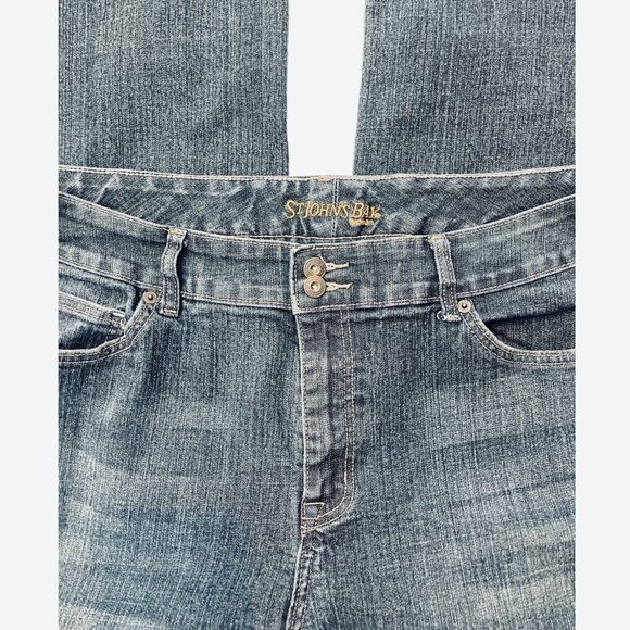 ST. JOHN'S BAY ~ Women's Modified Bootcut Jeans Capri Size 20W High-Rise Stretch - Picture 4 of 11